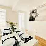 Luxury Flat, Perfect And Ideal For Tourists Daire