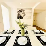 Luxury Flat, Perfect And Ideal For Tourists Daire