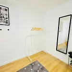 Luxury Flat, Perfect And Ideal For Tourists Daire *