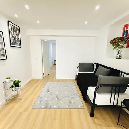 Luxury Flat, Perfect And Ideal For Tourists דירה