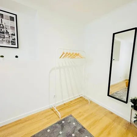Luxury Flat, Perfect And Ideal For Tourists דירה *