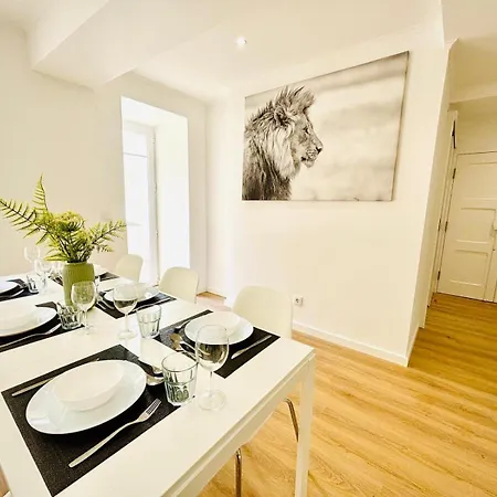 アパート Luxury Flat, Perfect And Ideal For Tourists リスボン